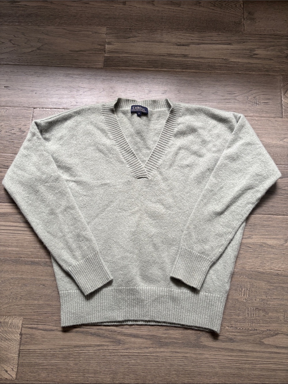 Caroll | 100% Cashmere V-Neck Knit Sweater Light Sage Size Medium